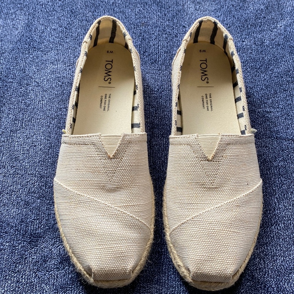 Toms W9